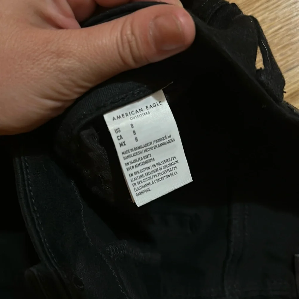AE Shorts - Picture 4 of 4